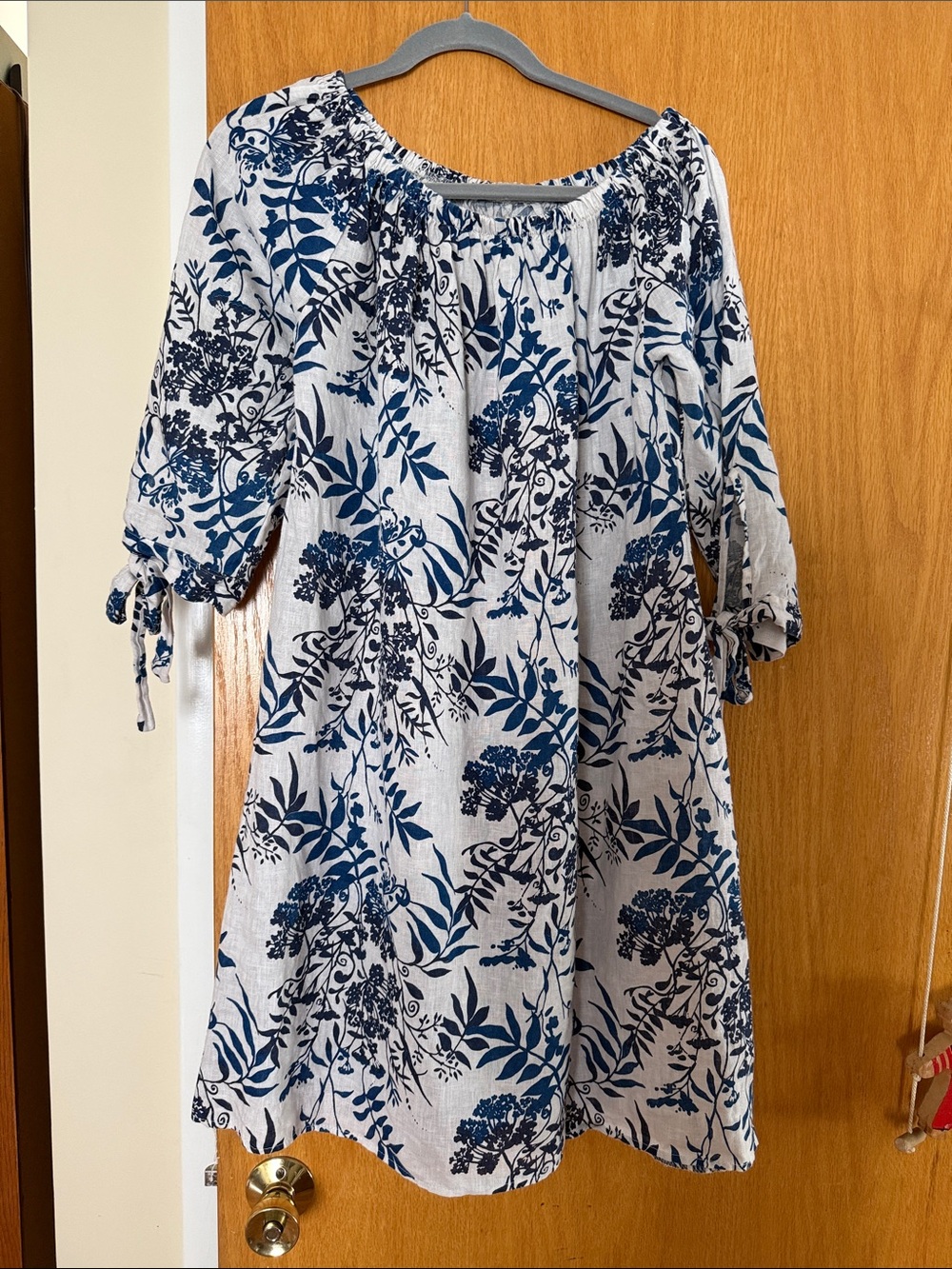 Valentina Blue and White Floral dress size Medium